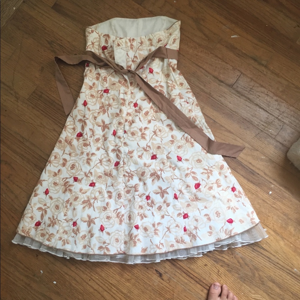 Dress - Picture 2 of 3